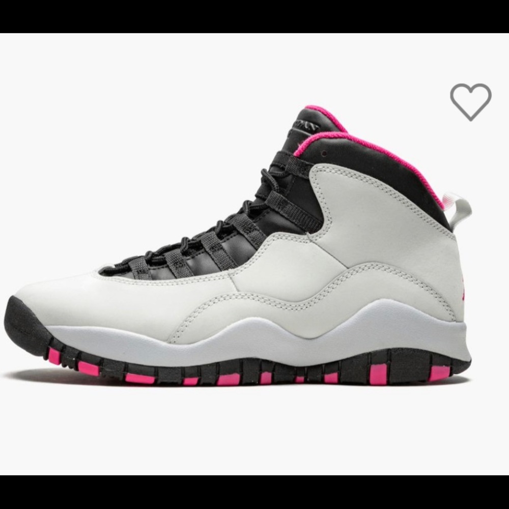 Gently used Girl Jordan 10 retros size 6Y